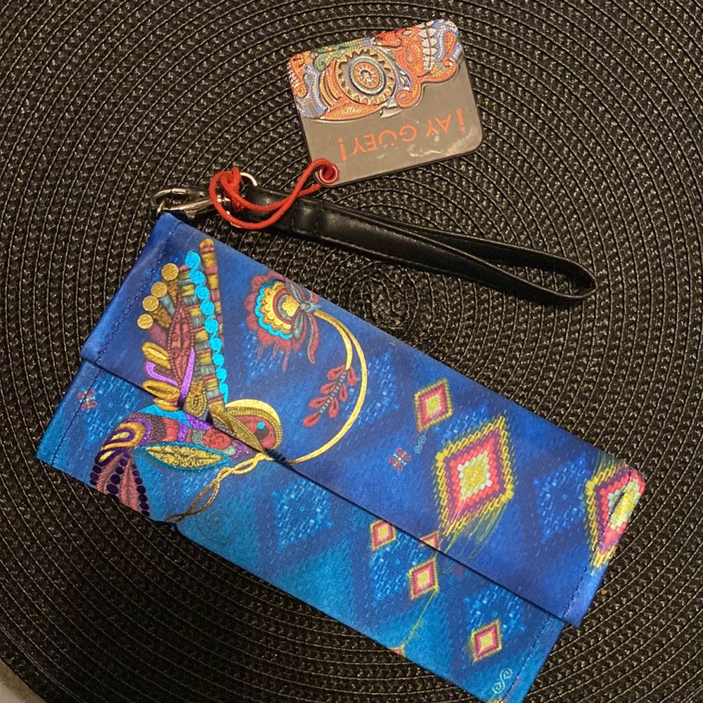 NWT Ay guey! Mexican hummingbird Wristlet